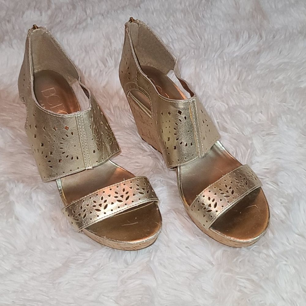 Elegant Gold Wedge Sandals